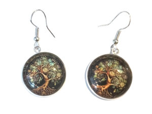 Lebensbaum Ohrringe – Mystisches Design mit Glascabochon